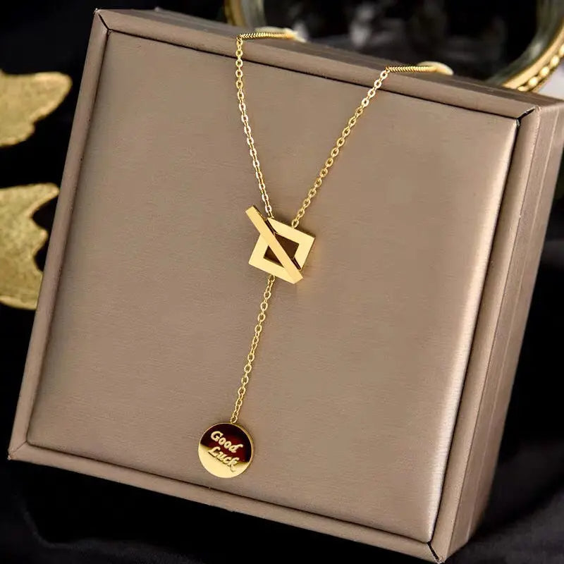 Aurelia - Collier en or tendance au design unique