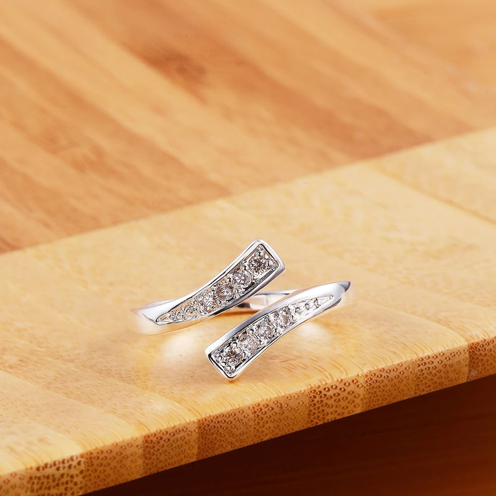 Maya - Bagues ouvertes élégantes en argent avec cristal de montre