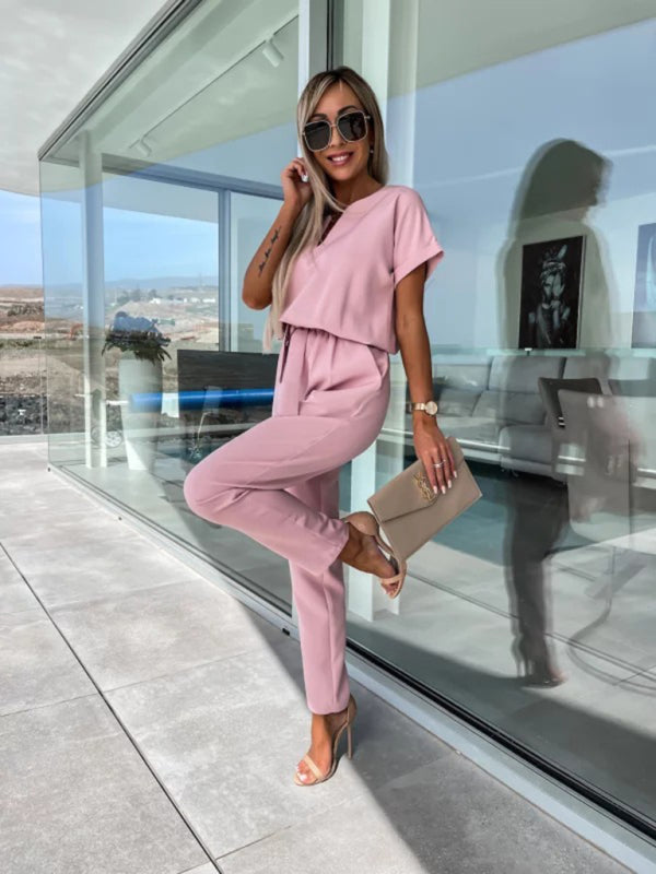 Kurzärmliger Jumpsuit mit V-Ausschnitt, Einstecktasche und elastischer Taille zum Binden in Bleistifthosen