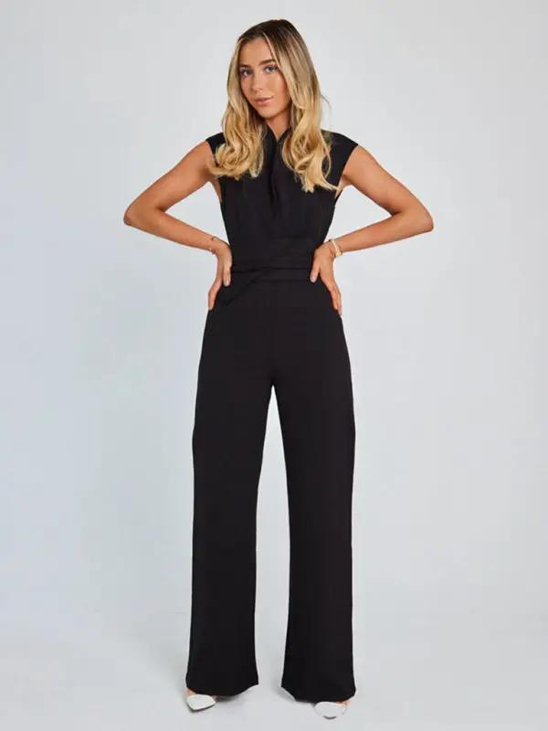 Neuer temperamentvoller Overall mit fester Taille und V-Ausschnitt und weitem Bein im neuen Stil