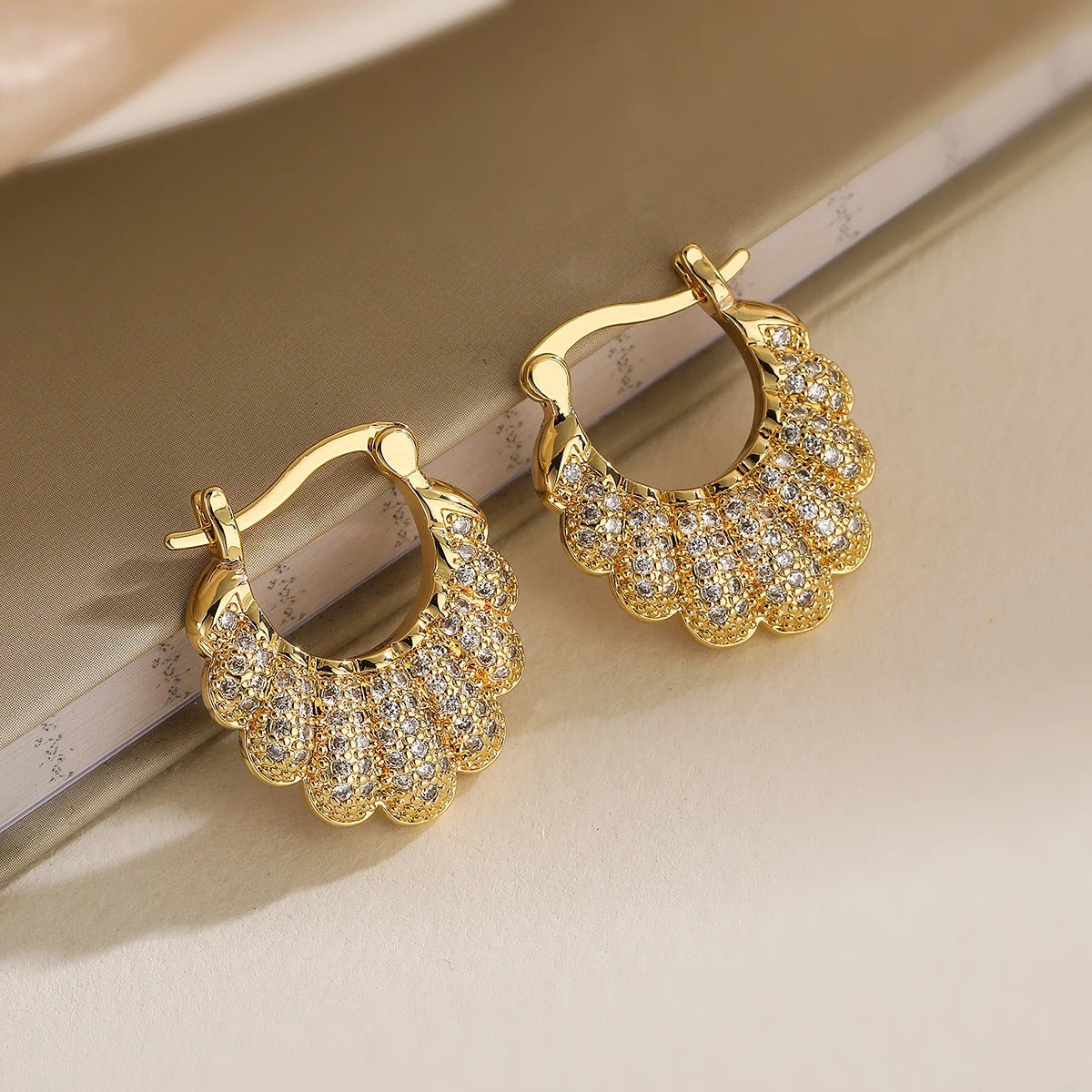 Micara - Croissants scintillants - Boucles d'oreilles