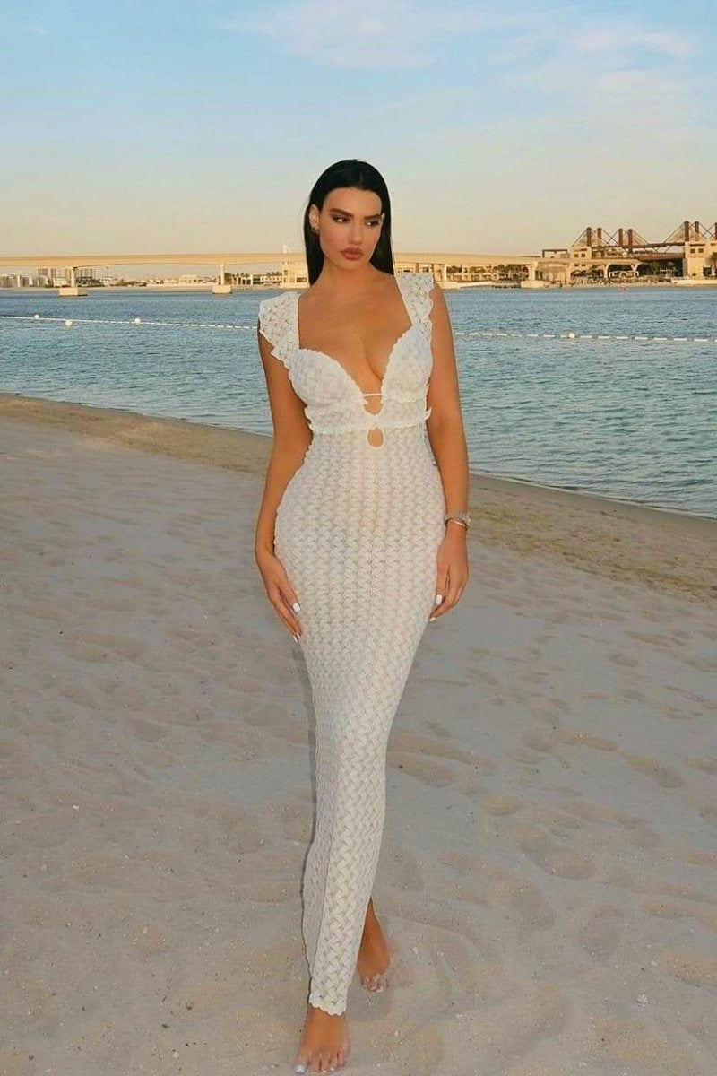 Muriel – Maxi-Strickkleid mit Rüschen und Cut-outs