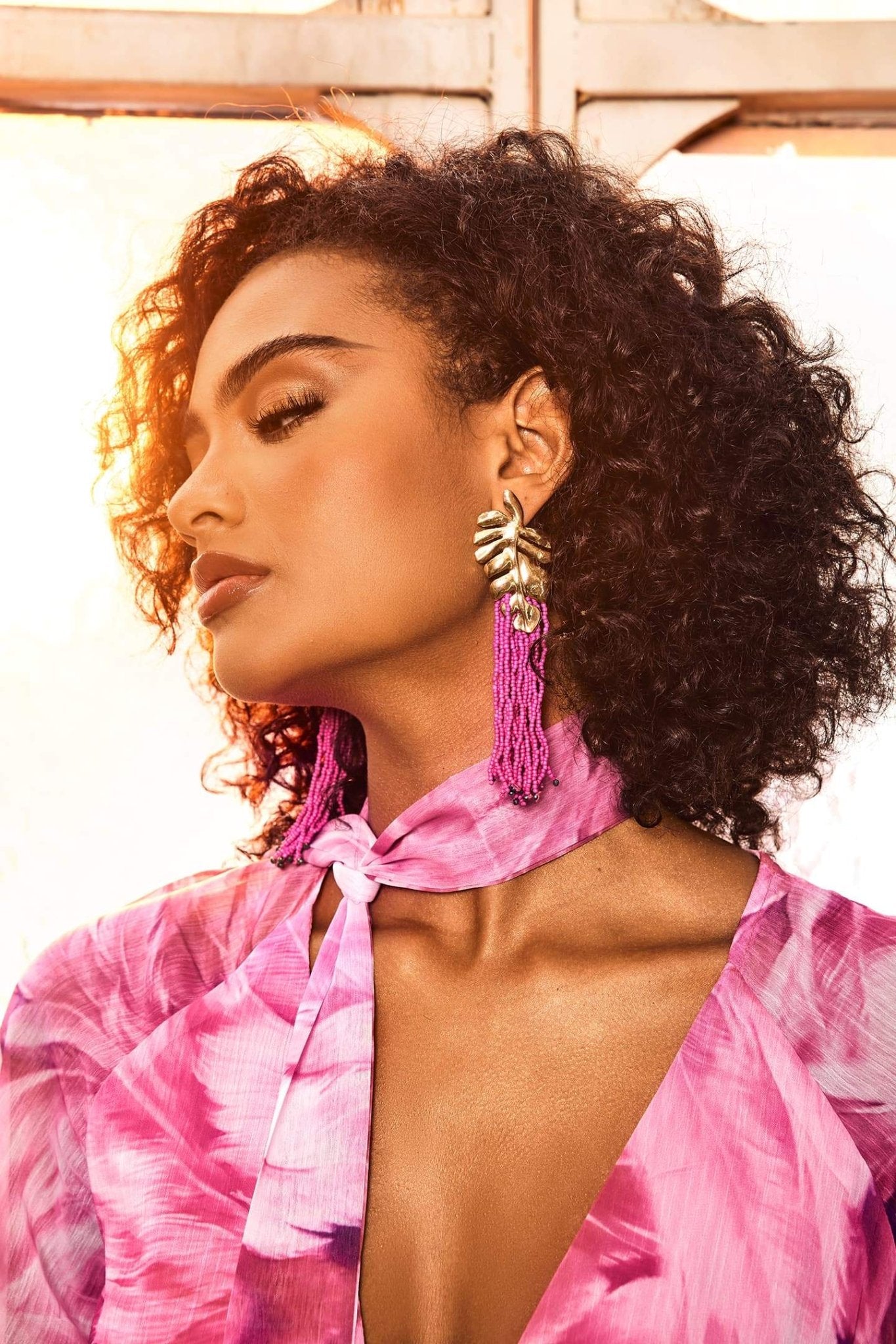 Ohrringe mit Quaste aus Palmwedelperlen