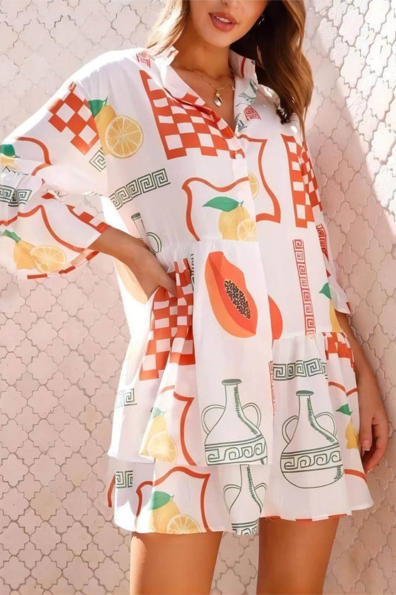 Kurzes, lockeres Hemdkleid im Ethno-Stil
