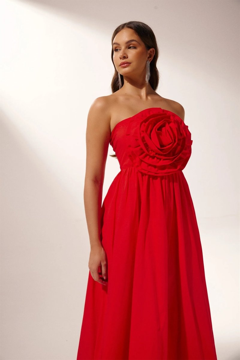 Trägerloses Maxikleid mit Blumenmuster