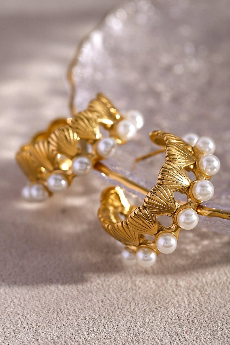 Boucles d'oreilles créoles avec perles coquillage