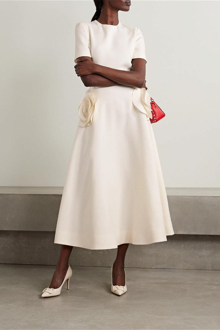 Jared – Kurzärmliges Midikleid mit Blumenapplikation