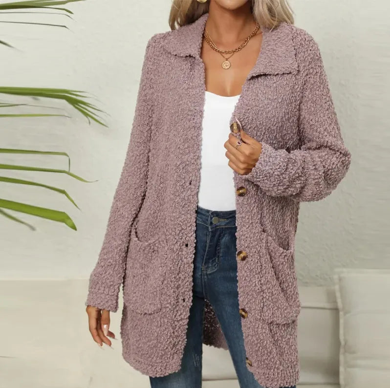Lange Strickjacke aus weichem Teddybär mit Taschen