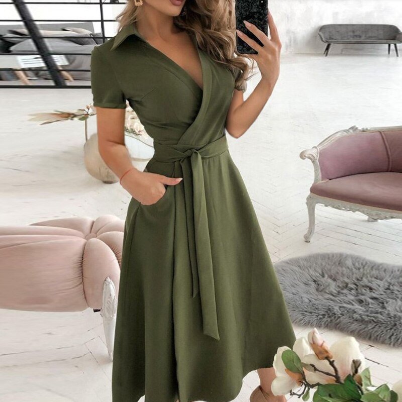Langes Damenkleid