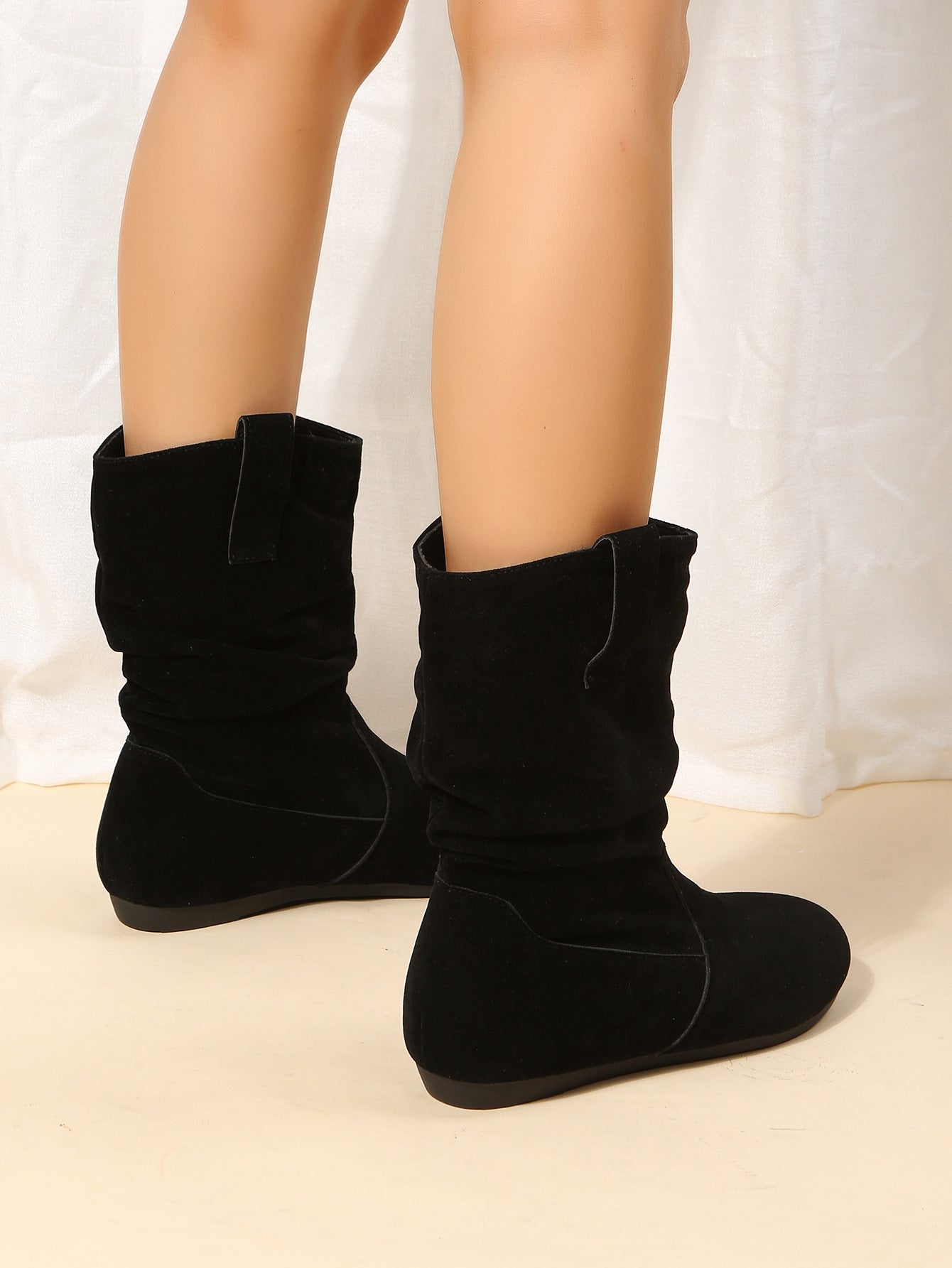 Blanche | Bottes en peluche à semelle plate