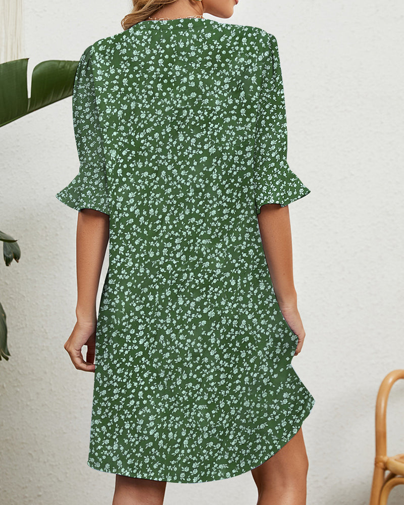 Dianne - Elegantes grünes, knielanges Blumenkleid mit flatternden Ärmeln - perfekt für Sommer und Herbst