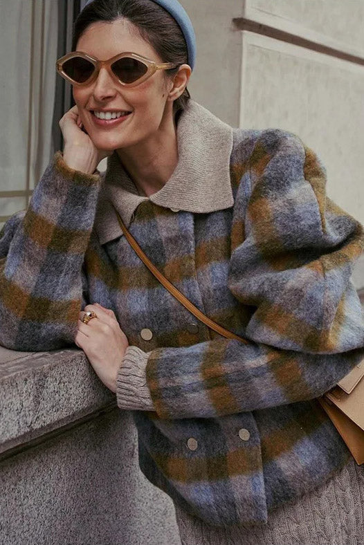 Karierte Jacke mit Puffärmeln
