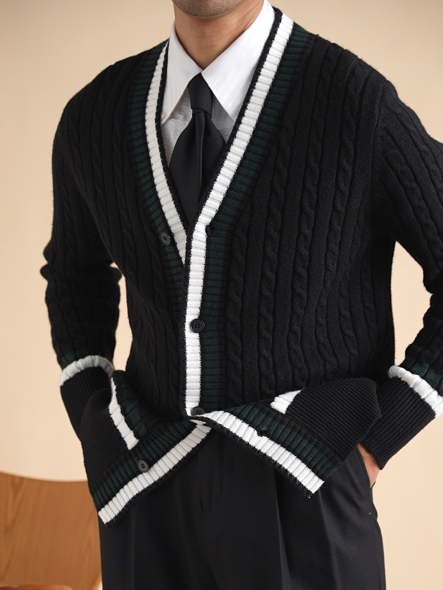 Cardigan en maille torsadée avec poignets contrastés
