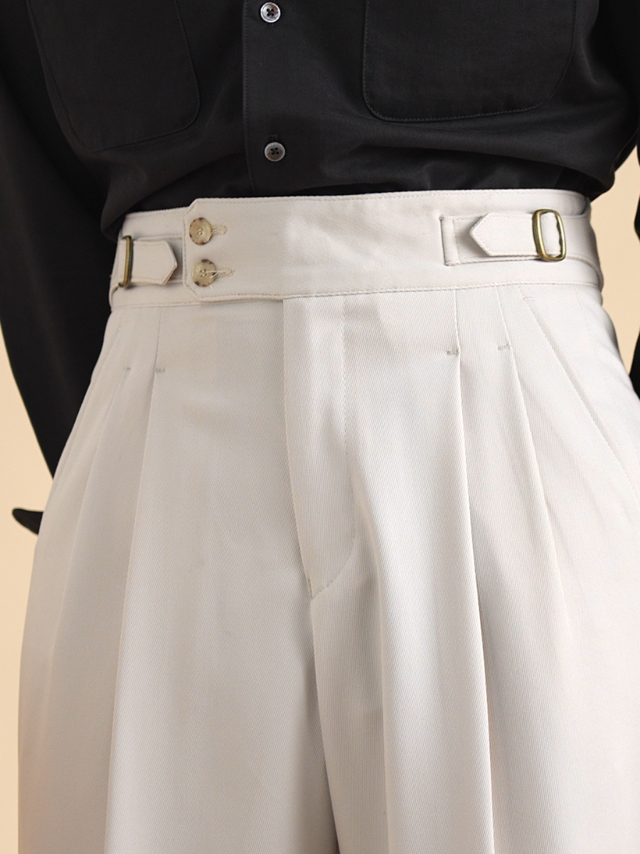 Pantalon taille haute avec fermeture à double boucle