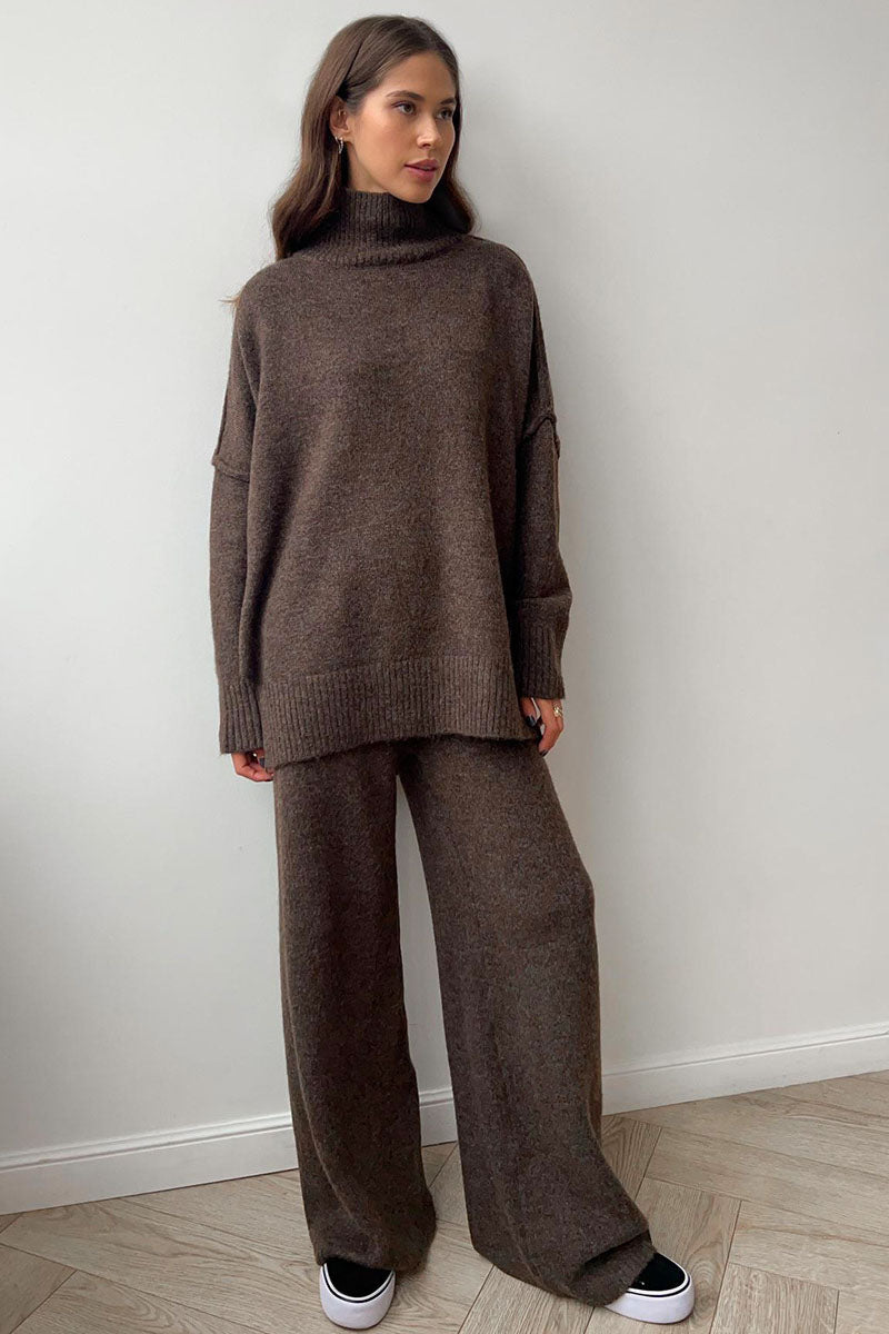 Ensemble pull à col roulé et pantalon en tricot ample