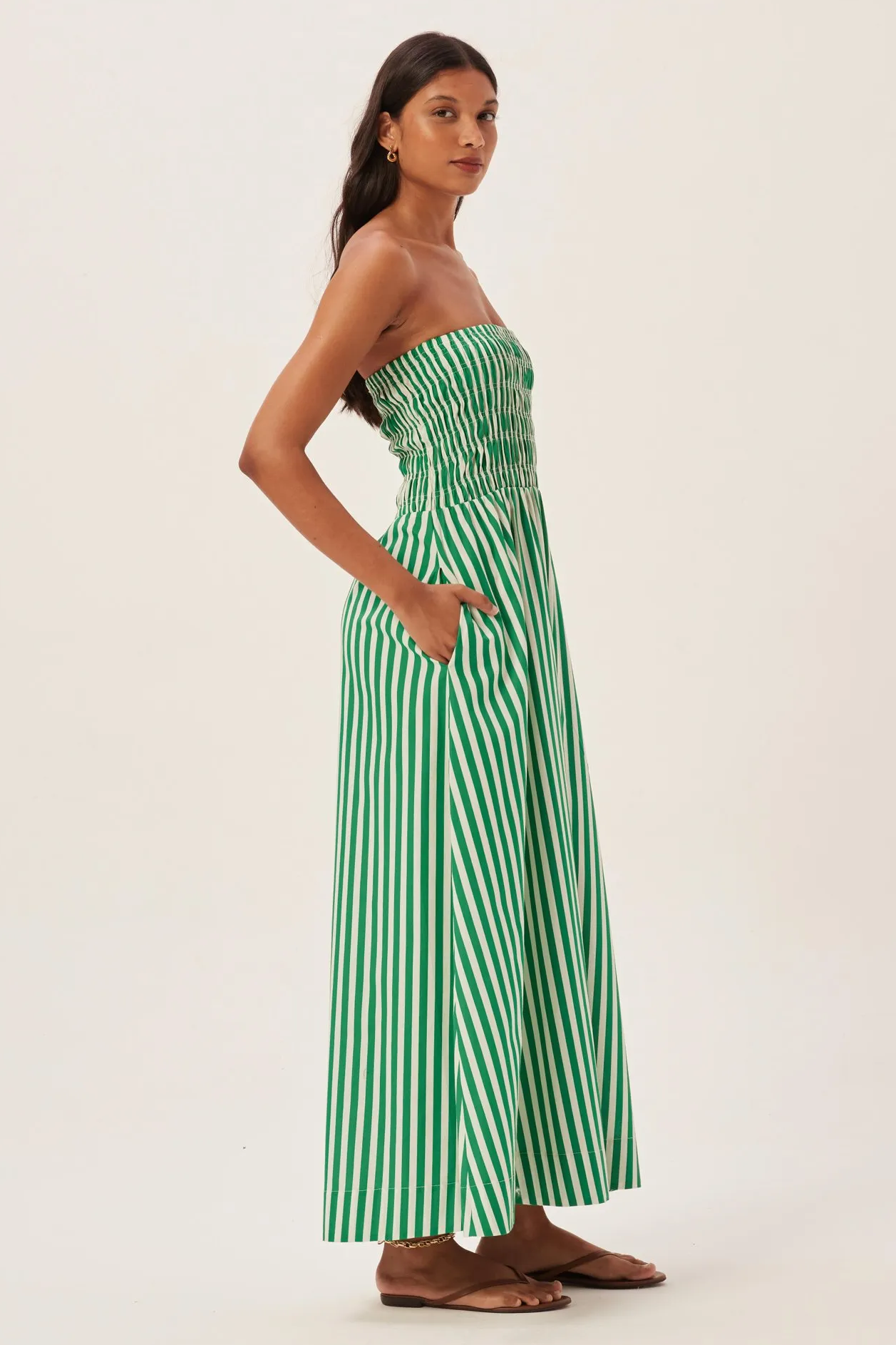 Maud – Gestreiftes, gesmoktes Maxi-Tube-Kleid