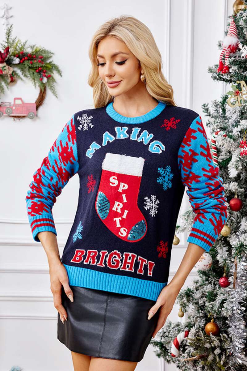 Pull tricoté décontracté avec chaussettes de Noël et broderie 
