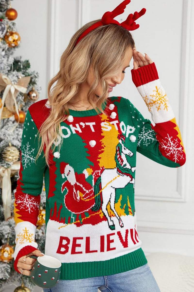 PULL EN TRICOT AVEC PÈRE NOËL ET TRAÎNEAU À RENNES 