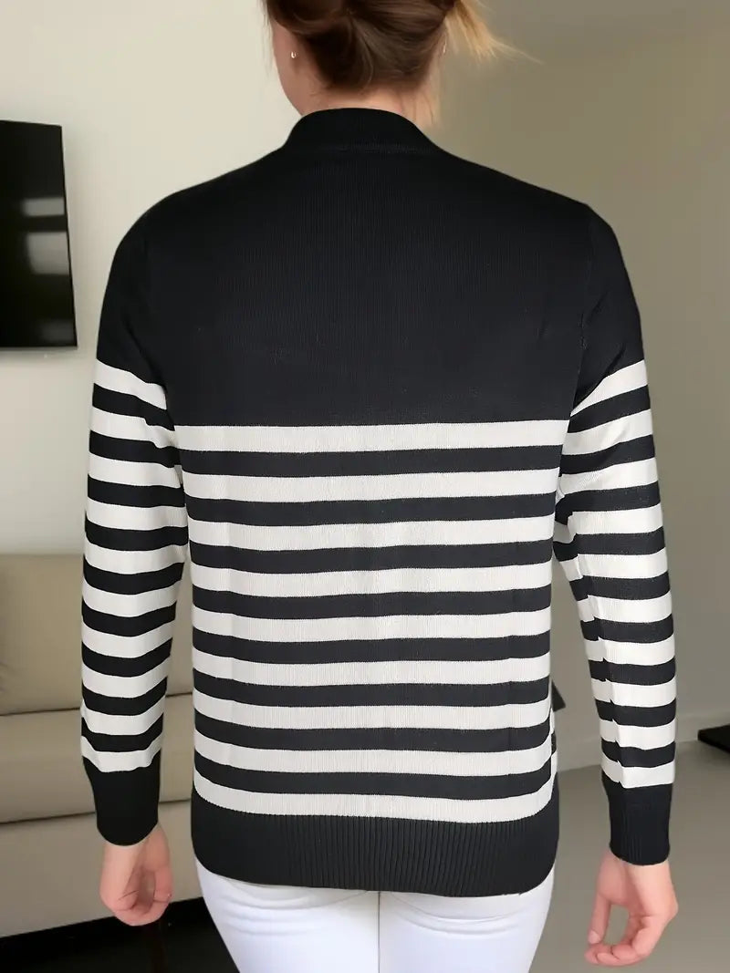 Olivia – pull ras du cou rayé élégant