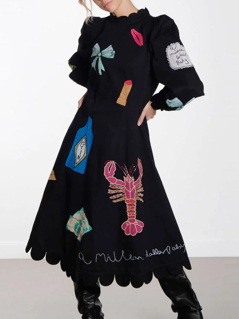Robe mi-longue à bordure festonnée et graffitis homard
