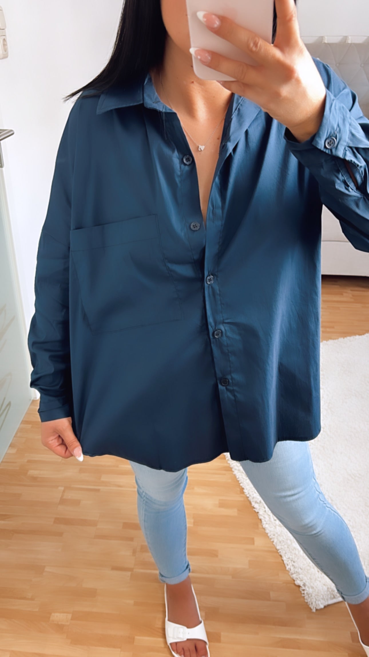 Bluse mit Brusttasche / dunkel blau Art. 6999
