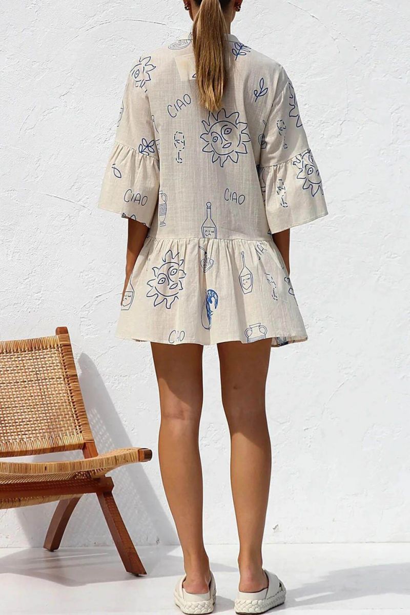Kurzes, lockeres Hemdkleid im Ethno-Stil