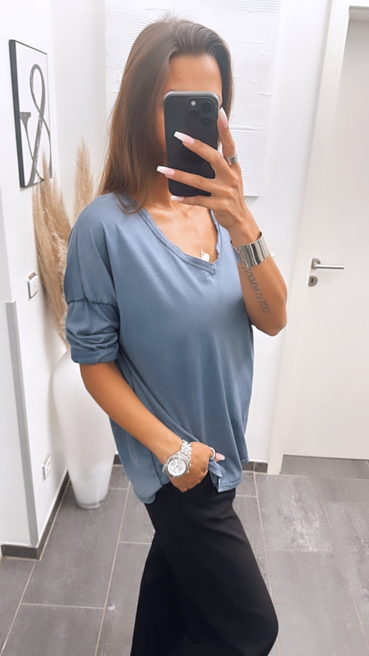 Langarm Oberteil mit V-Ausschnitt, verwaschenen Look / dunkel blau Art. 6881