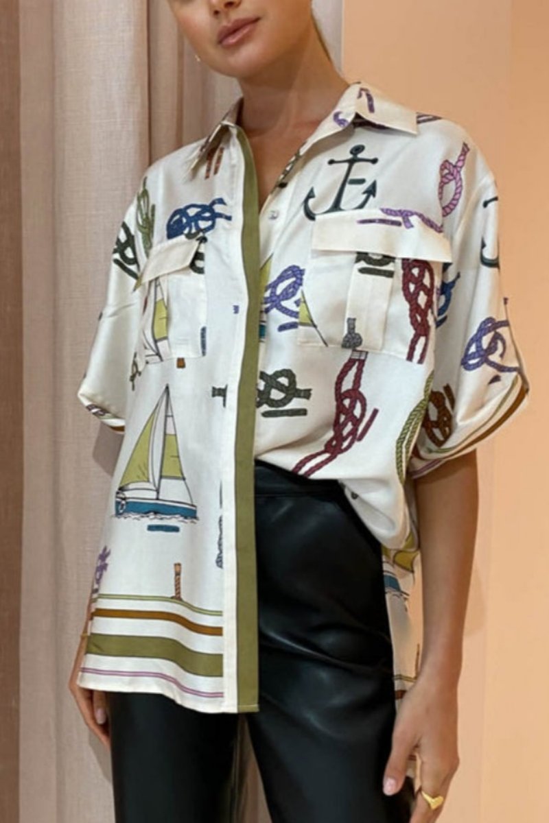 Ensemble pantalon avec motifs nautiques dessinés à la main