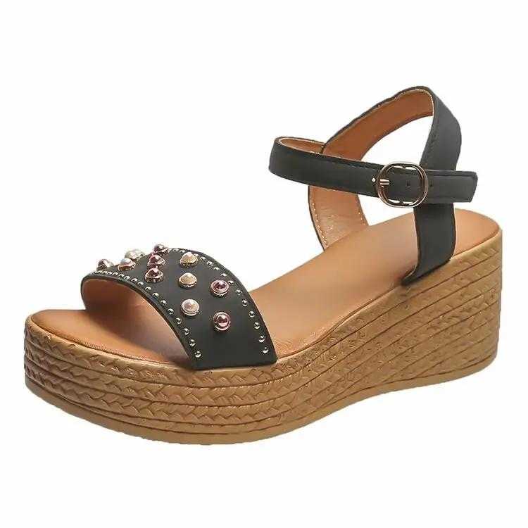Stuttgart | Sandales chics à boucle et compensées pour femmes