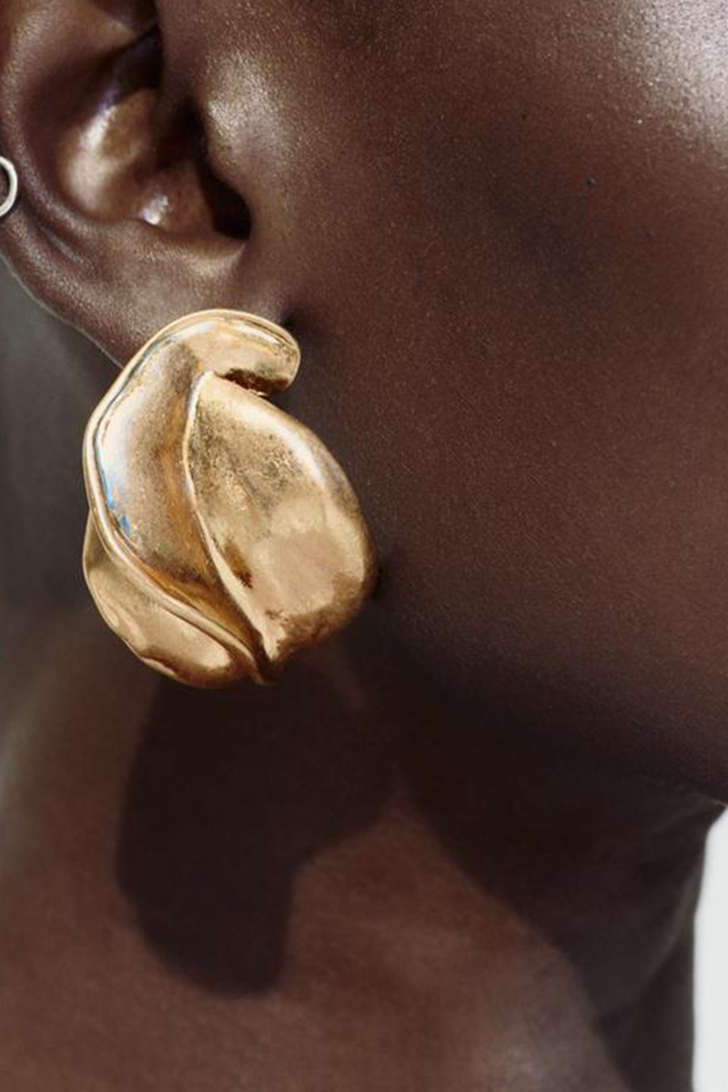 Esmée – Boucles d'oreilles florales irrégulières