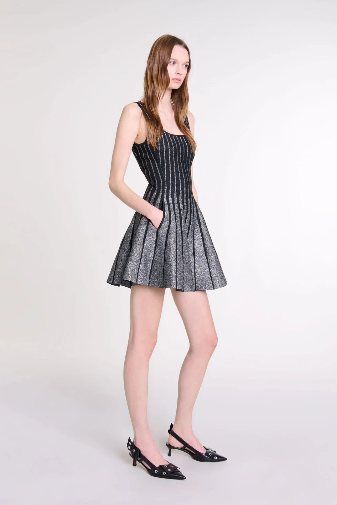 Minikleid aus Gitterstrick
