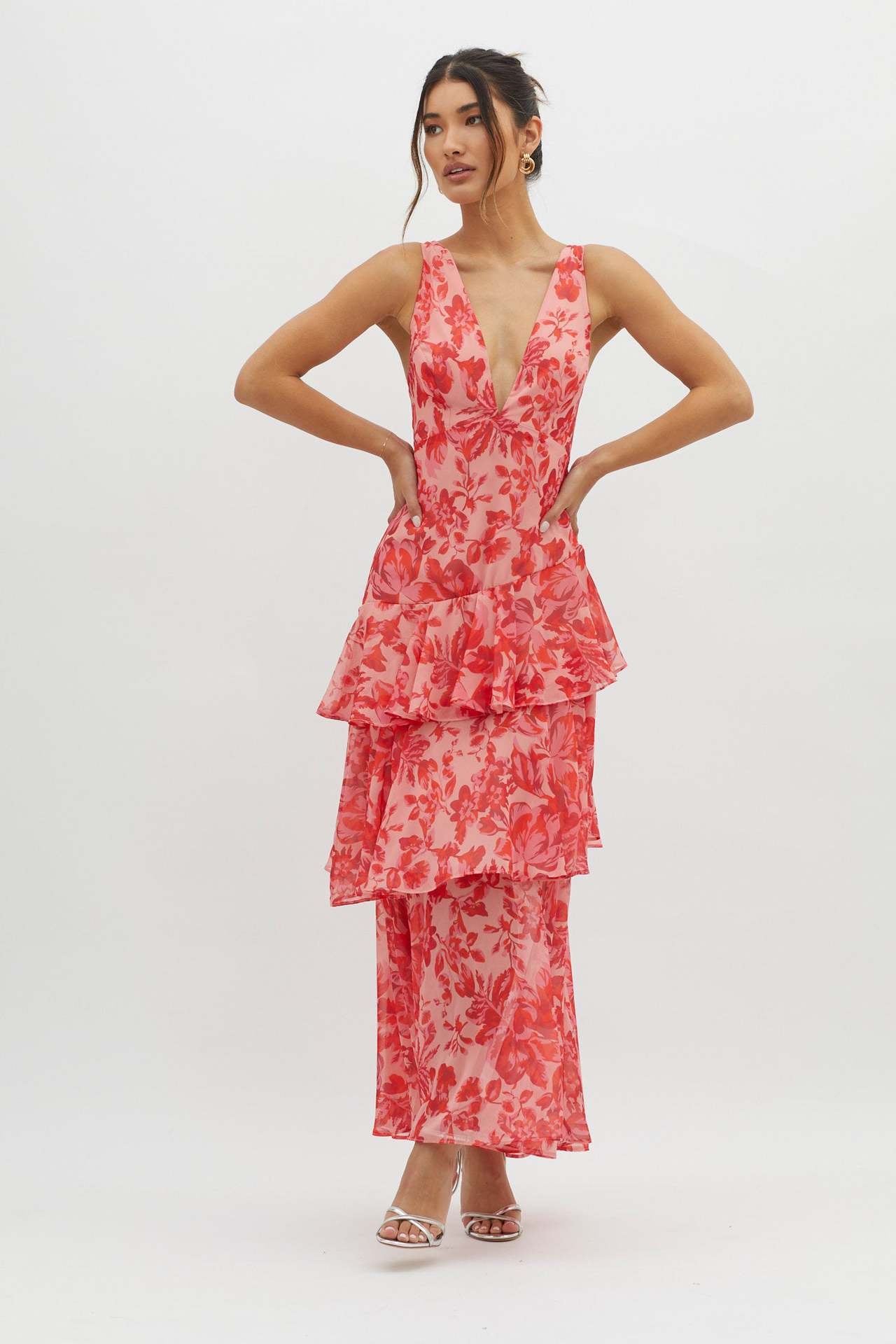 Maxikleid mit Riemchen und Rüschen auf der Rückseite