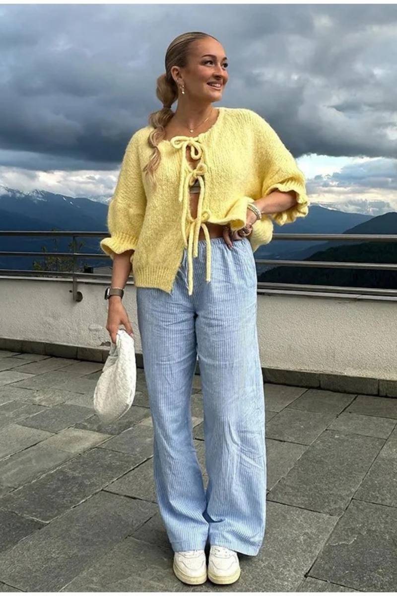 Cardigan avec nœud papillon