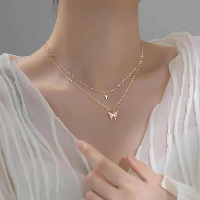 Lina - Collier superposé avec pendentifs papillon