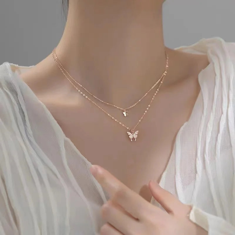 Lina - Collier superposé avec pendentifs papillon
