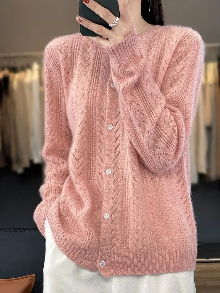 Cardigan en maille douce avec motif torsadé