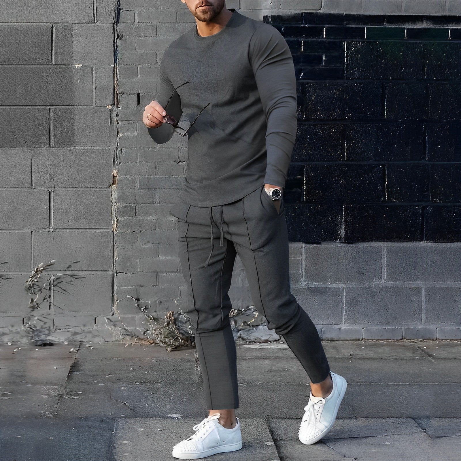 Pulls et pantalons pour hommes - Gio