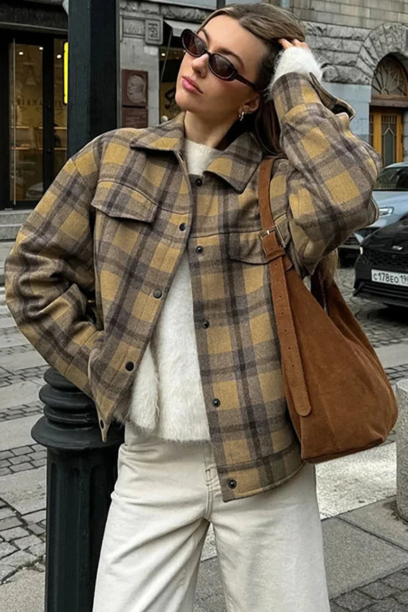 Klassische karierte lässige Reversjacke