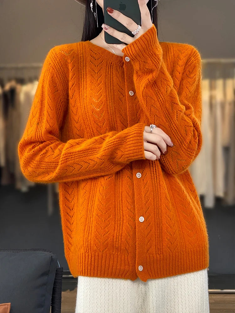 Cardigan en maille douce avec motif torsadé