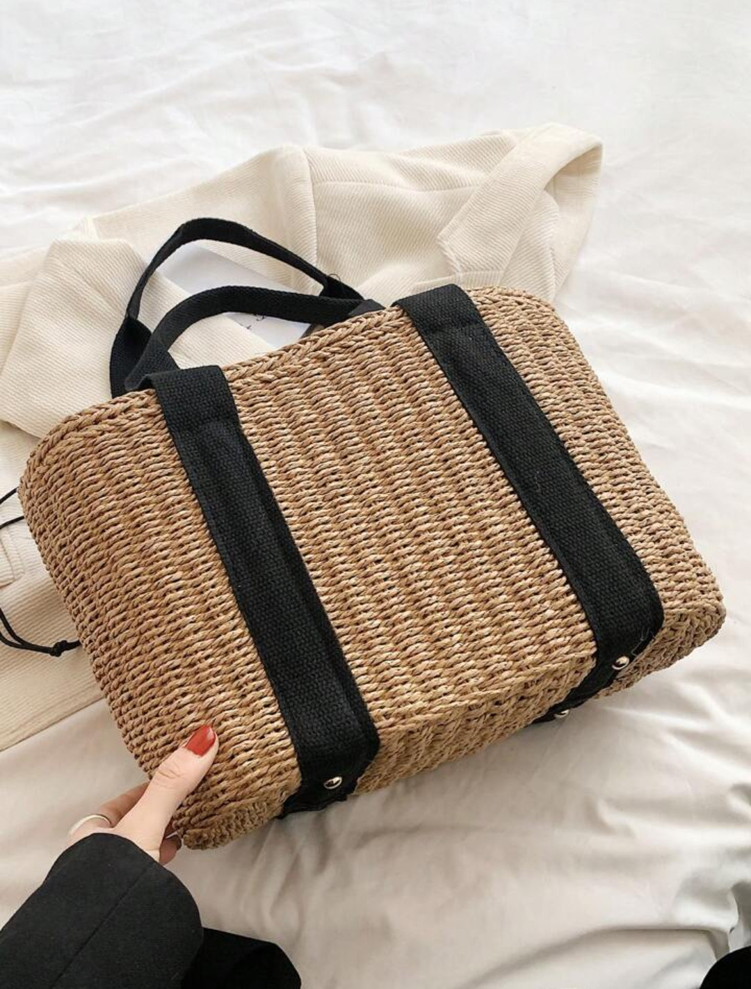 Leichte tragbare große Strohtasche