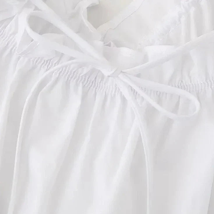 Rückenfreies Crop Top mit Schleife und Schnürung