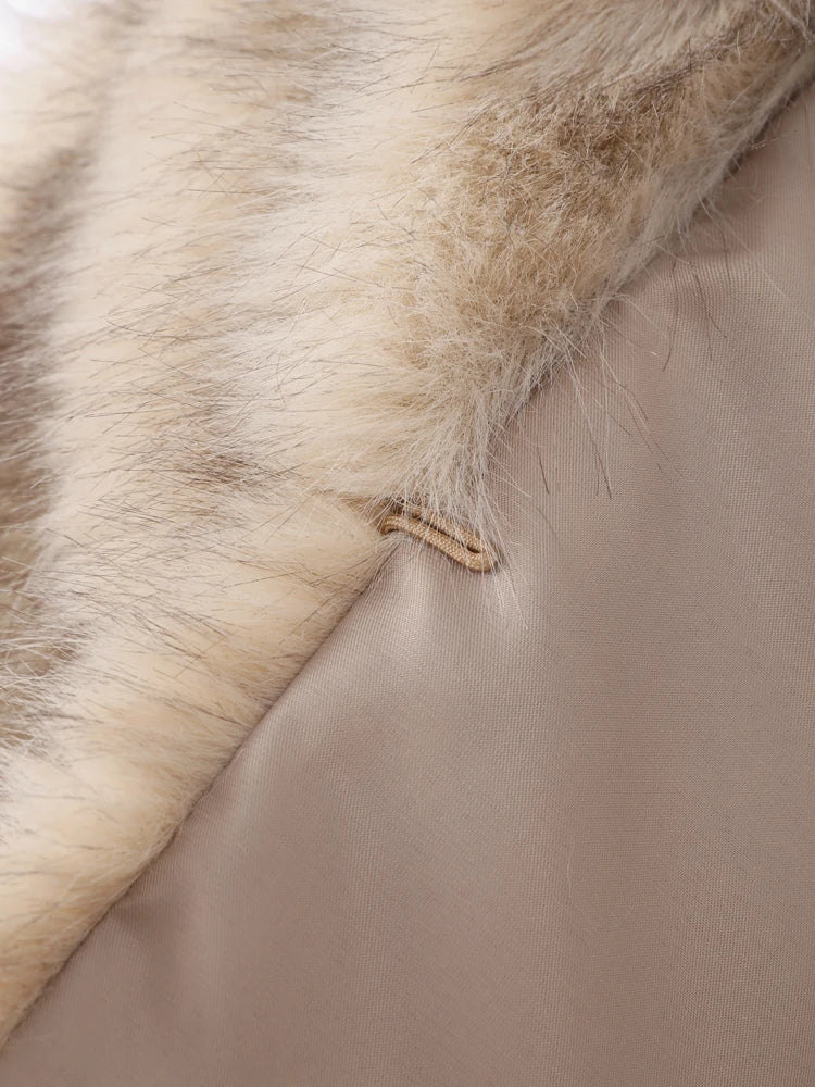 Keiira | Manteau de fourrure élégant pour femme à la noblesse intemporelle