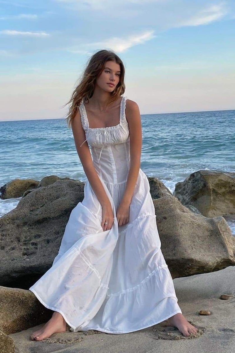 Anastasia – Robe longue semi-transparente à volants
