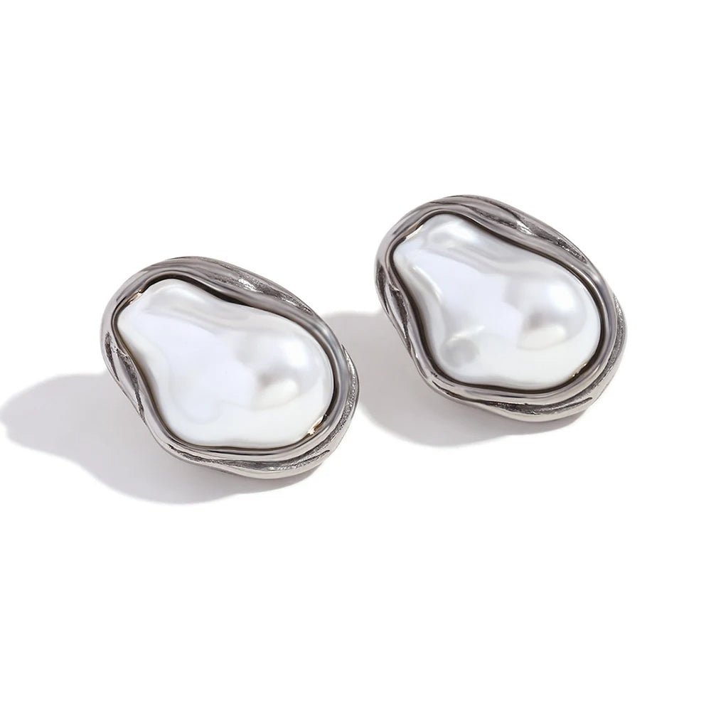 Clous d'oreilles en perles baroques