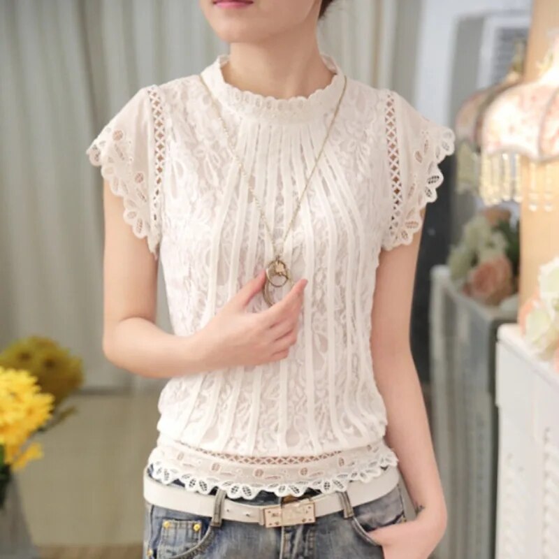 Bellachicha - Bluse mit floraler Spitze