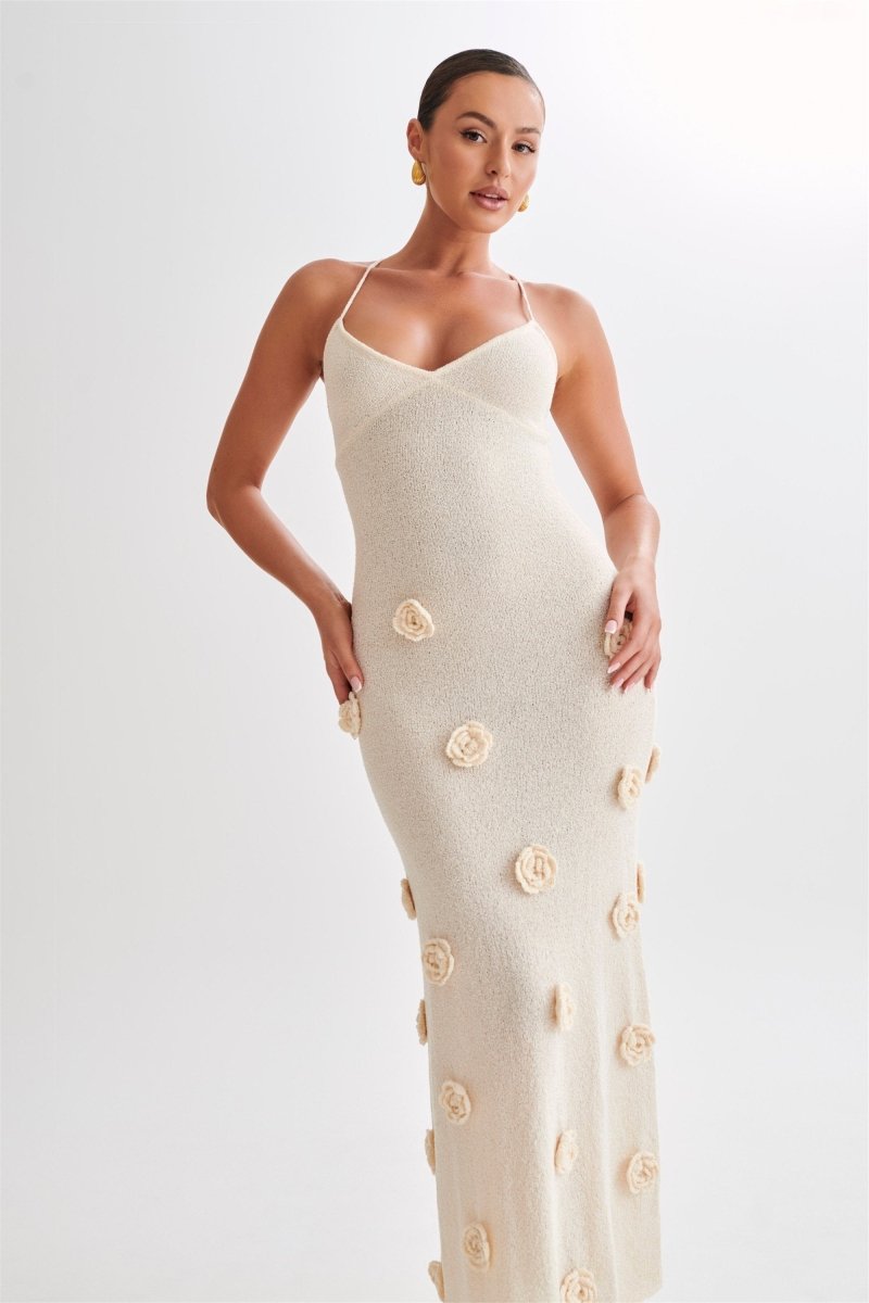 Edwina – Gestricktes Maxikleid mit V-Ausschnitt und Blumenmuster