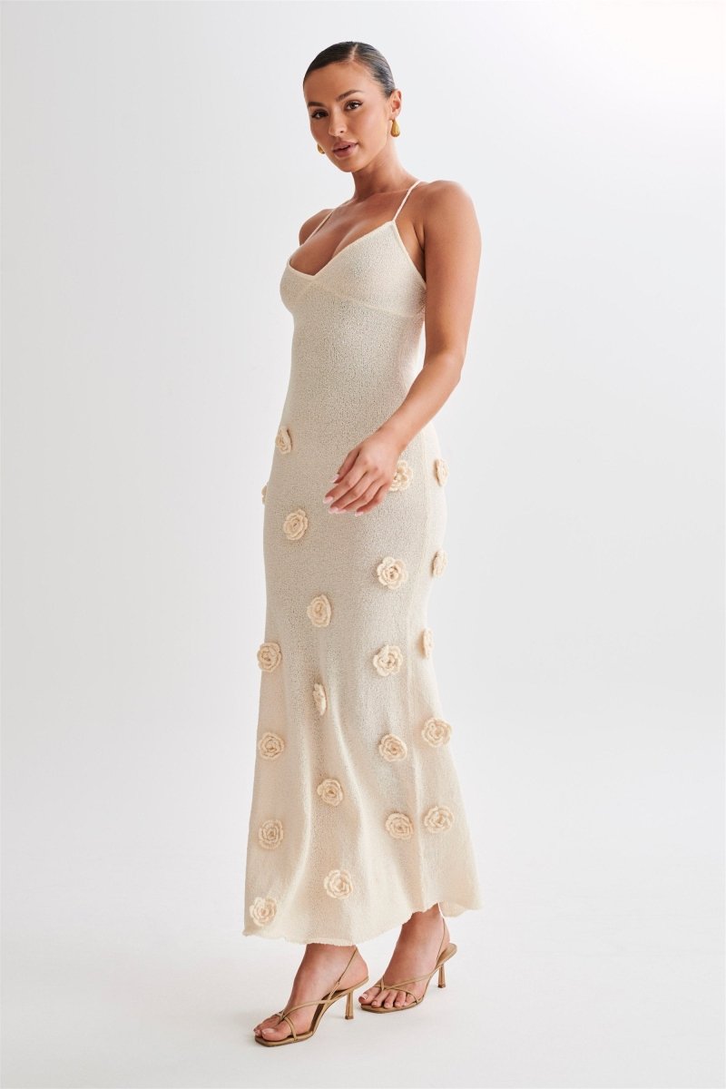 Edwina – Gestricktes Maxikleid mit V-Ausschnitt und Blumenmuster