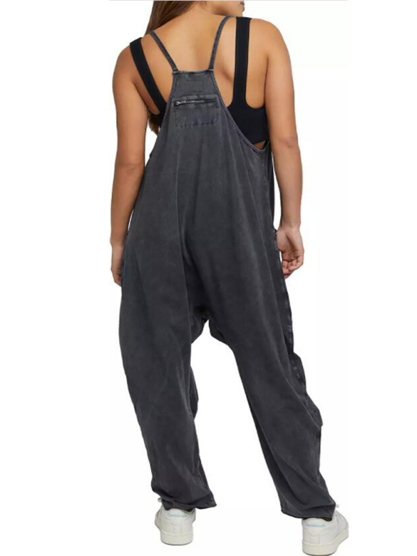 Lässiger, einfarbiger Jumpsuit mit V-Ausschnitt und Hosenträgertaschen für Damen