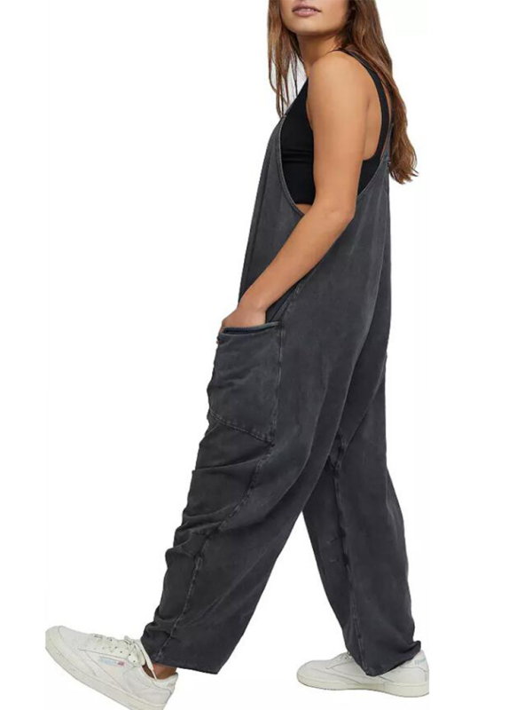 Lässiger, einfarbiger Jumpsuit mit V-Ausschnitt und Hosenträgertaschen für Damen