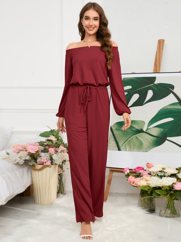Einschultriger, langärmliger Jumpsuit mit schmaler Taille und weitem Bein